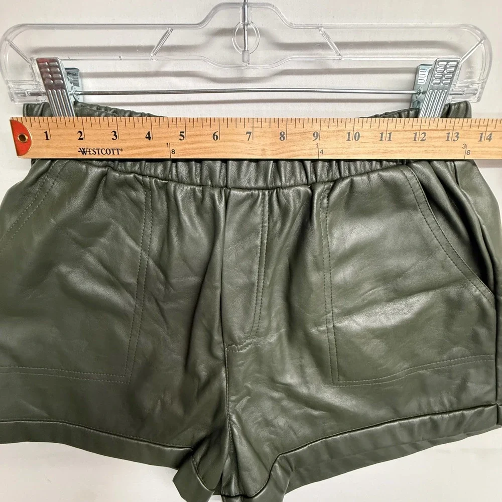 Two Cumberland Faux Leather Shorts Womens Medium Olive Green Elastic‎ Waist NWT